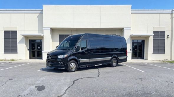 15 passenger sprinter van honolulu
