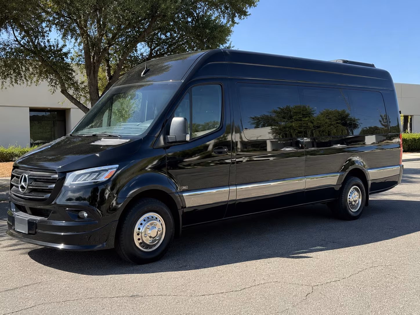 honolulu 10 passenger sprinter van