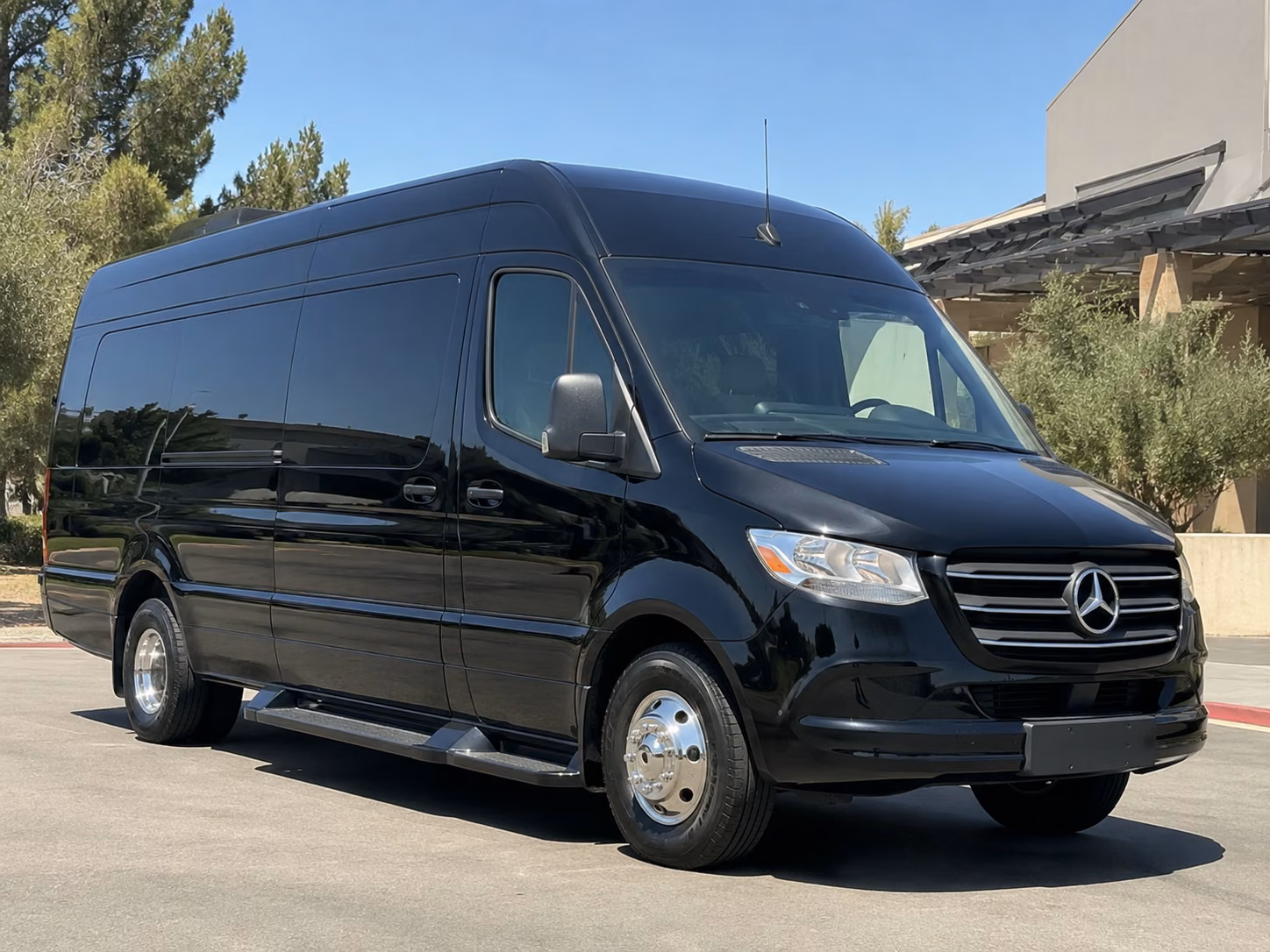 honolulu 20 passenger sprinter van